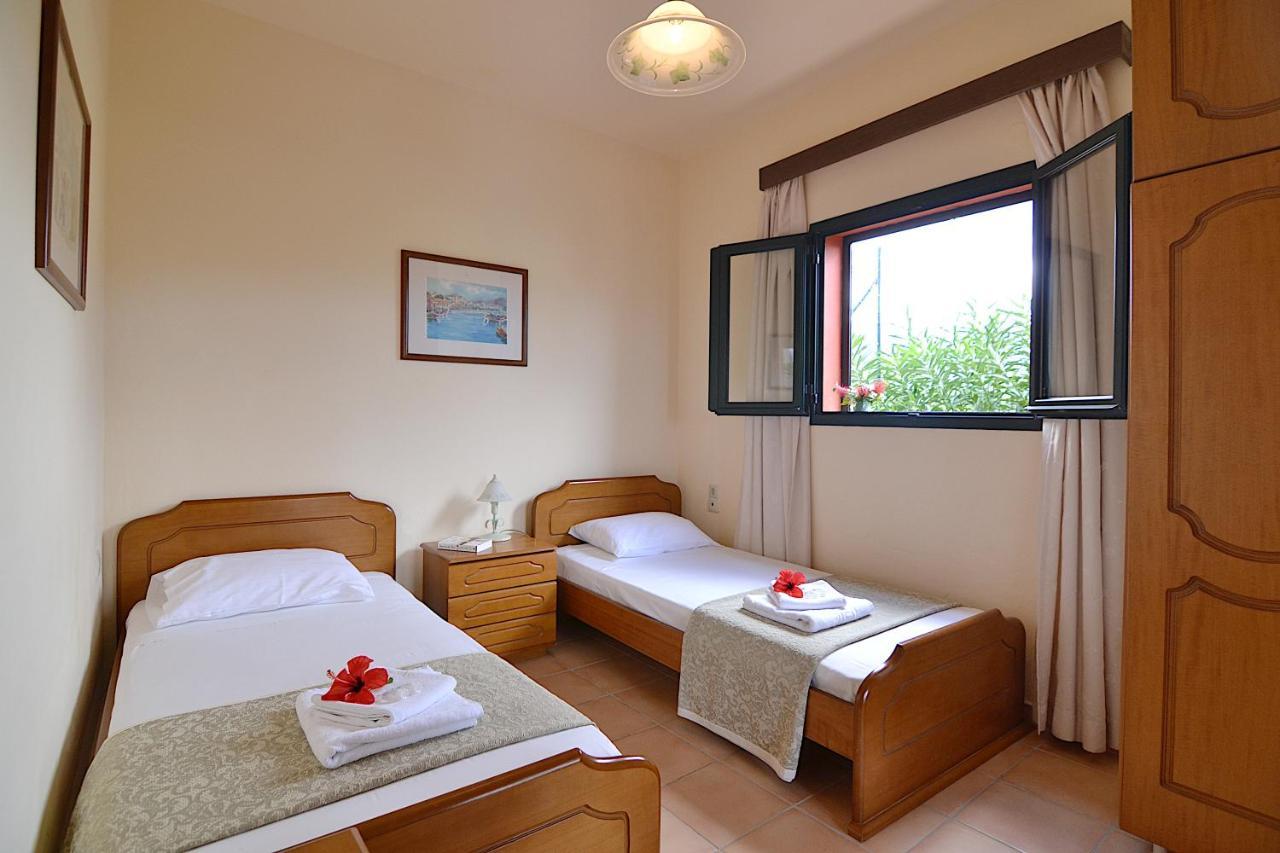 Christina Villas- Minoan Inland Pentamodi Экстерьер фото