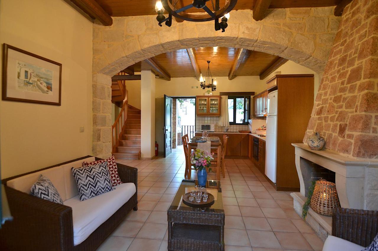 Christina Villas- Minoan Inland Pentamodi Экстерьер фото