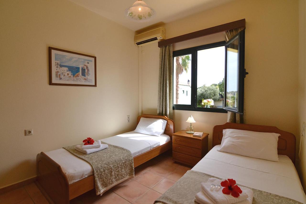 Christina Villas- Minoan Inland Pentamodi Экстерьер фото